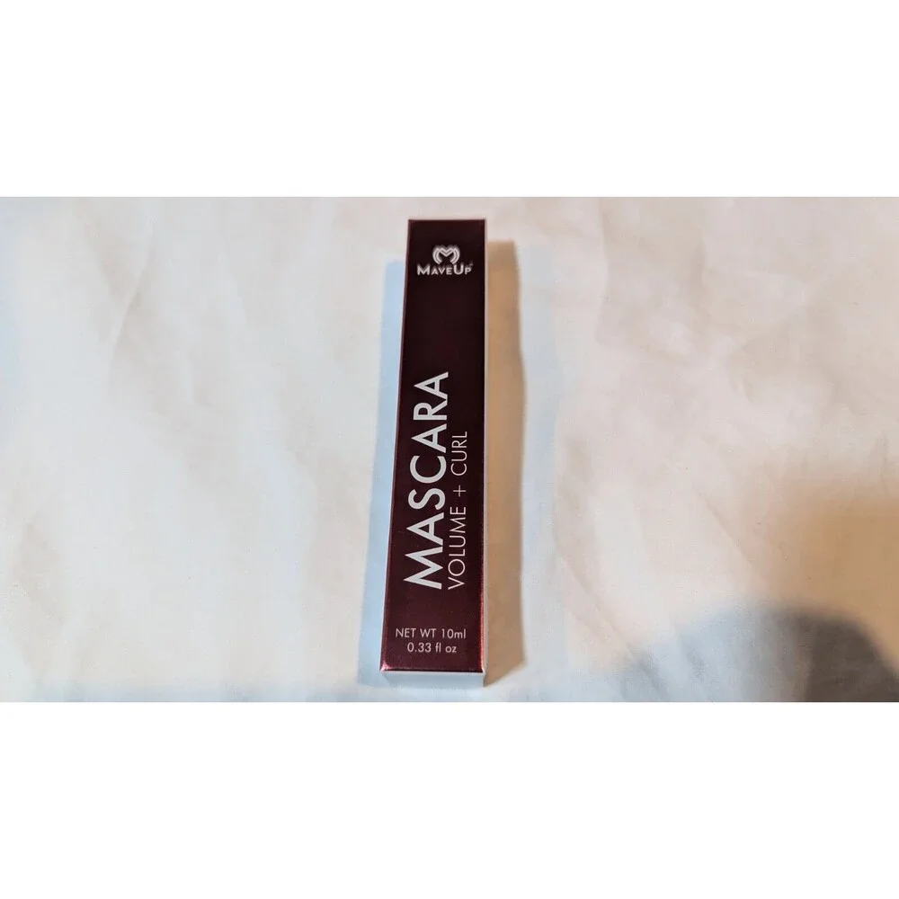 MaveUp Mascara in Show Stopping Black. Lengthening, Lash-friendly, Waterproof